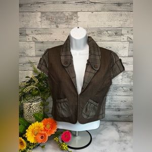 Brown Plaid short jacket Size medium.